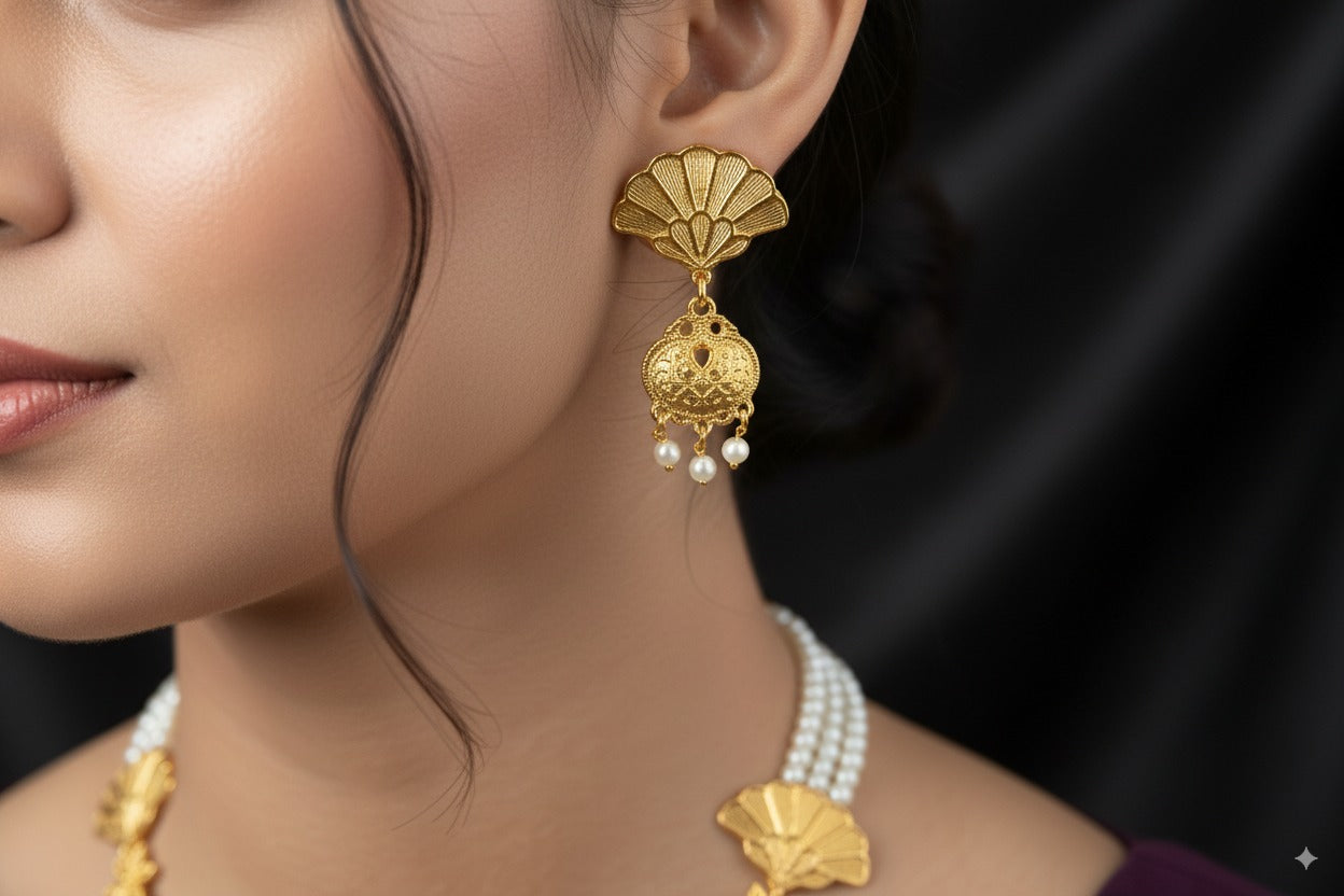 Elegant Multi-Layer Pearl Necklace with Gold Shell Motifs & Matching Earrings